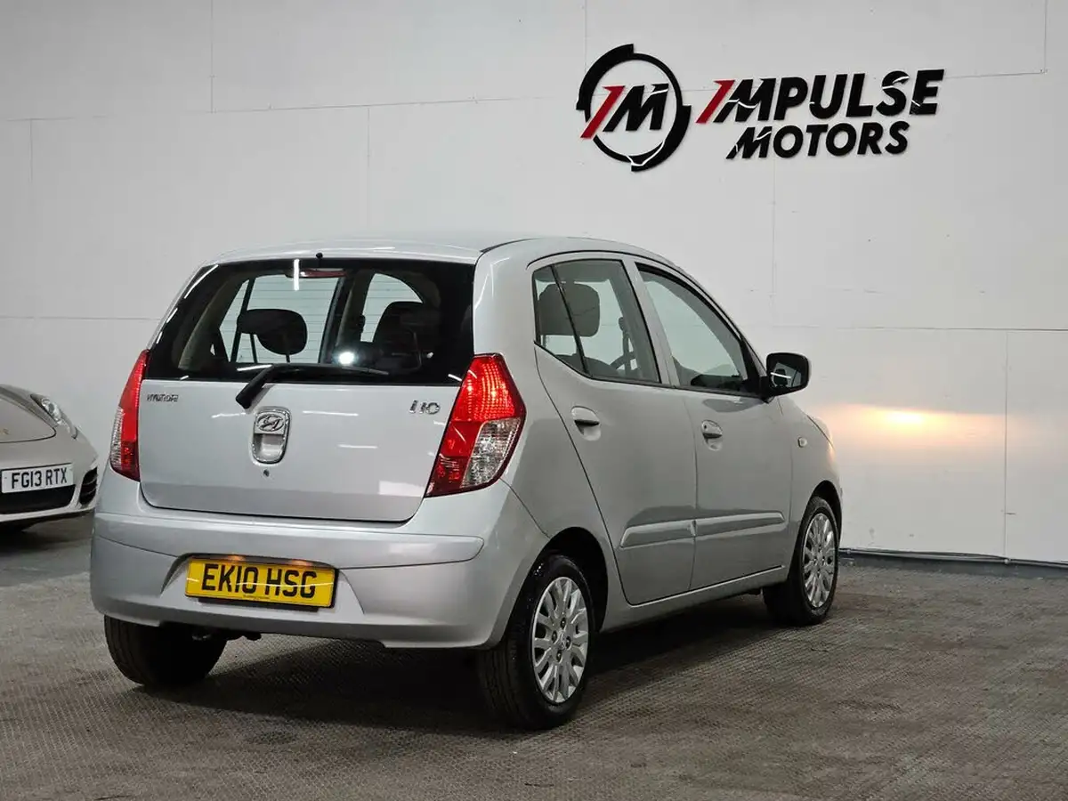 2010-hyundai-i10-12-classic-big-6