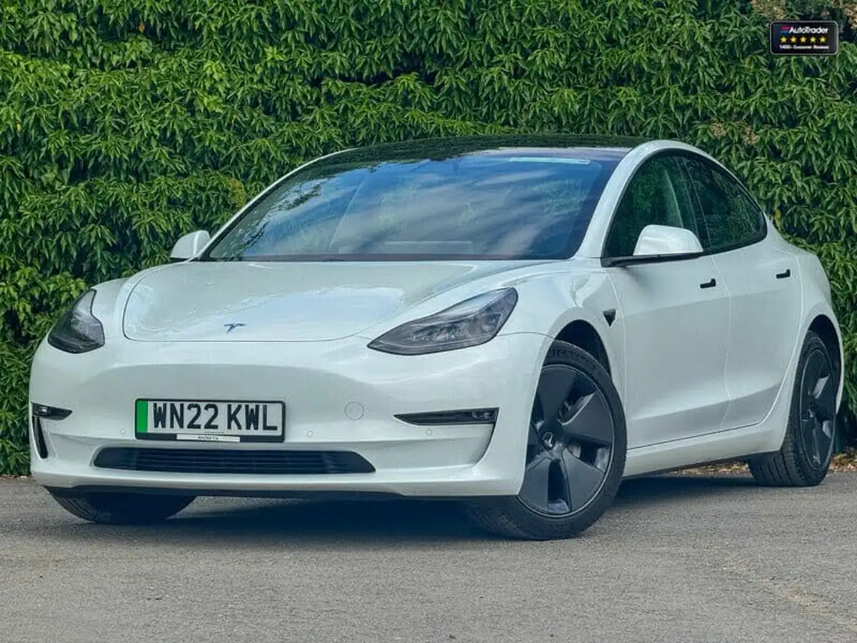 2022-tesla-model-3-e-long-range-big-0