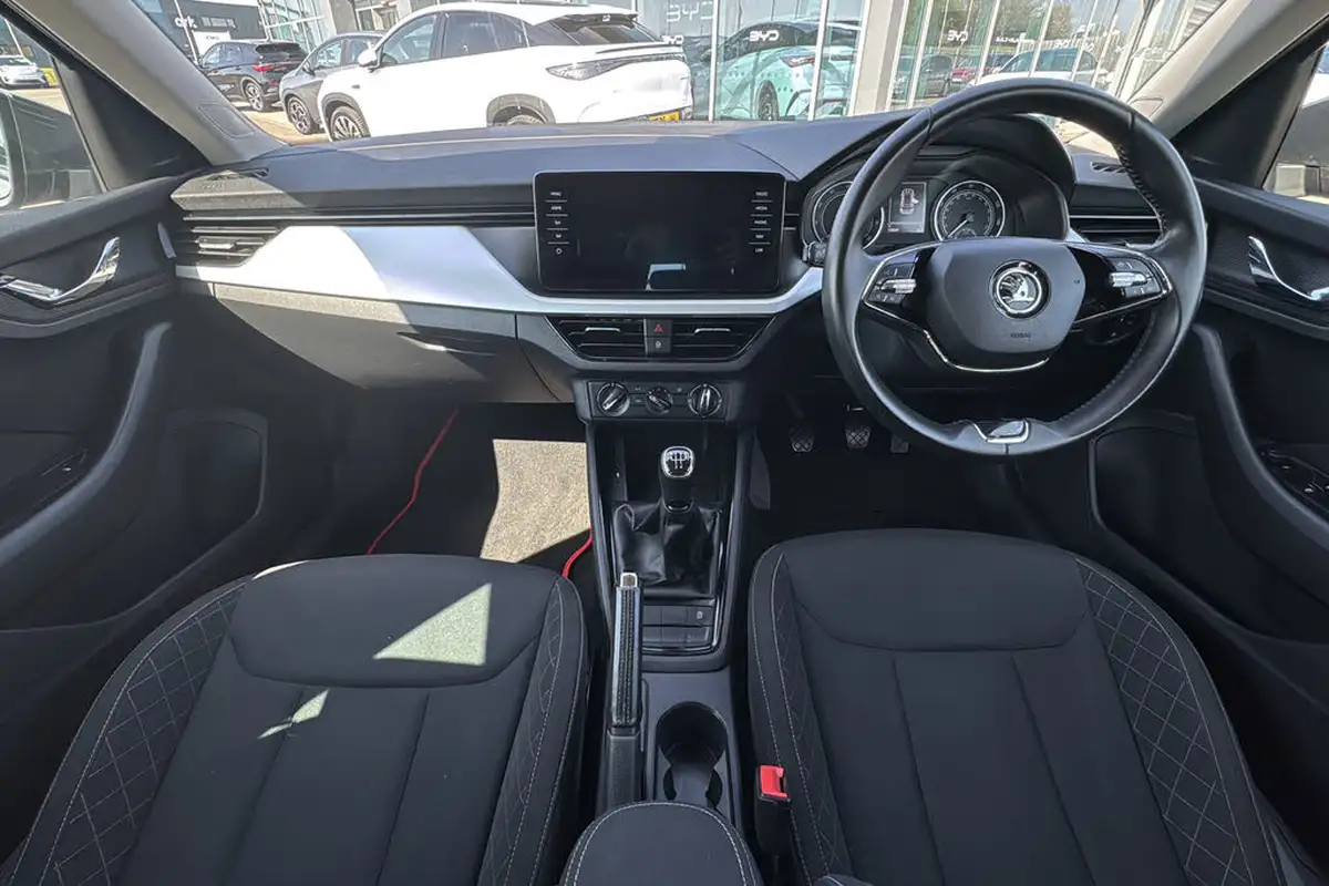 2023-skoda-kamiq-10-tsi-se-drive-95ps-big-8