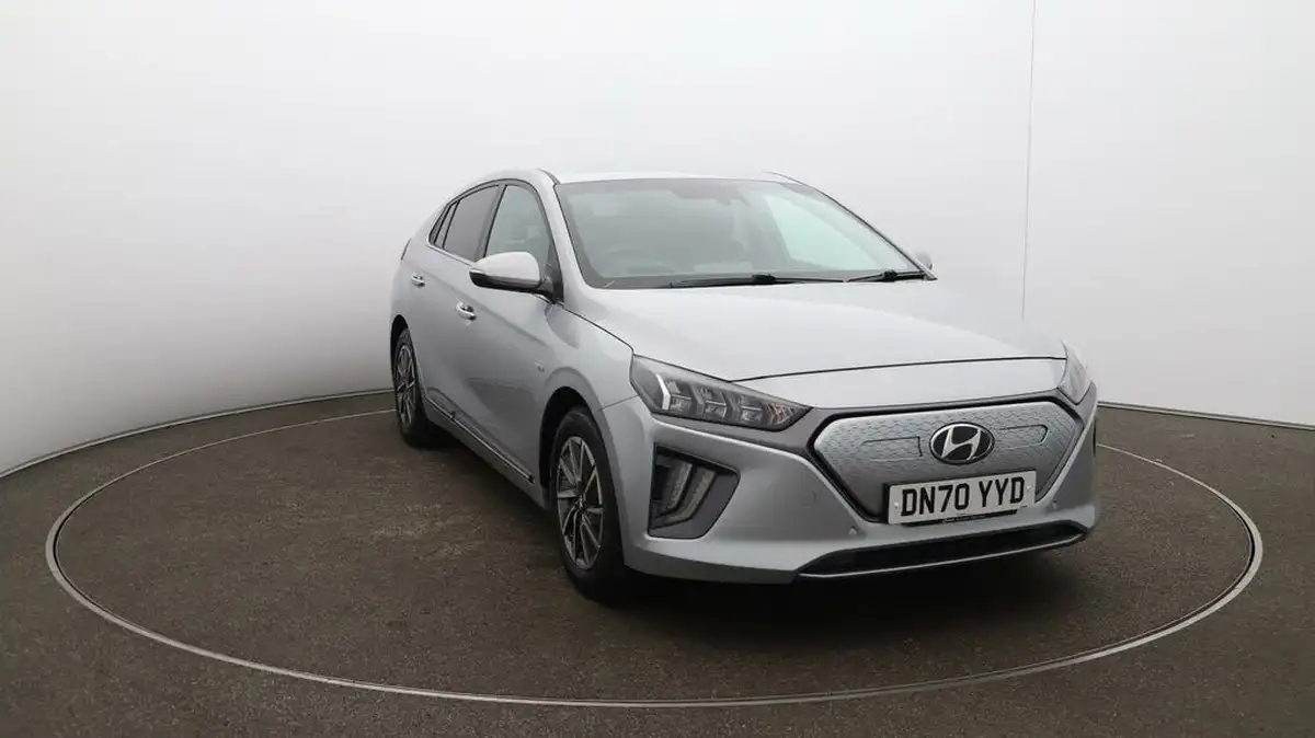 2020-hyundai-ioniq-e-premium-se-electric-100kw-big-43