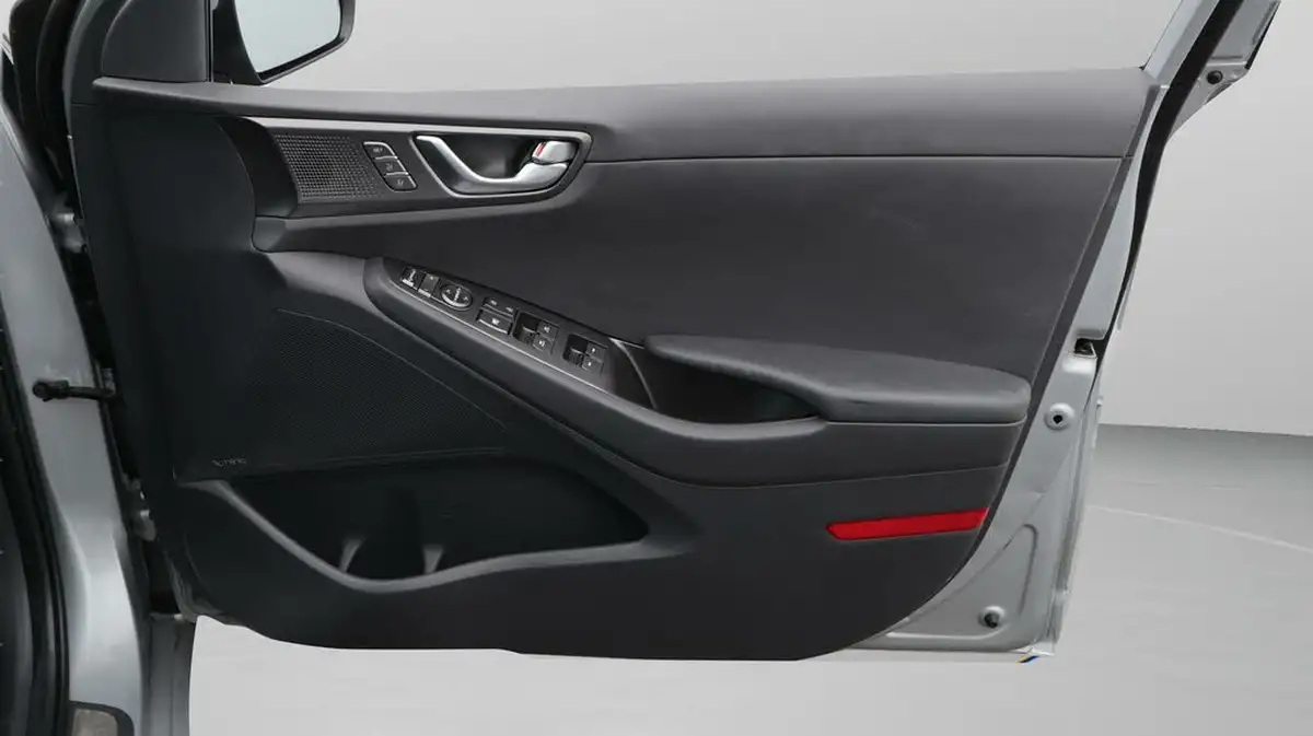 2020-hyundai-ioniq-e-premium-se-electric-100kw-big-15