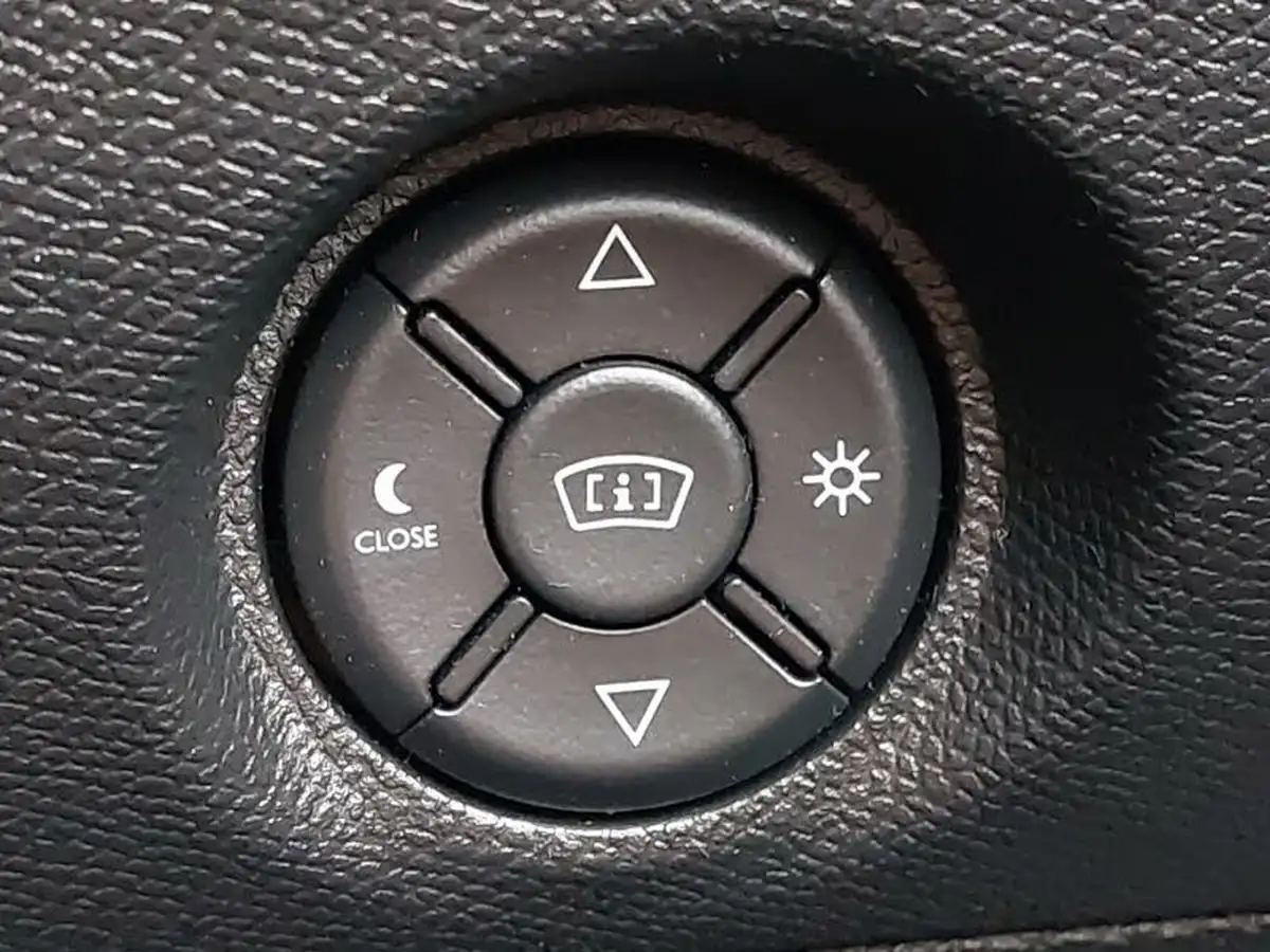 2022-citroen-c4-12-puretech-shine-130ps-big-16