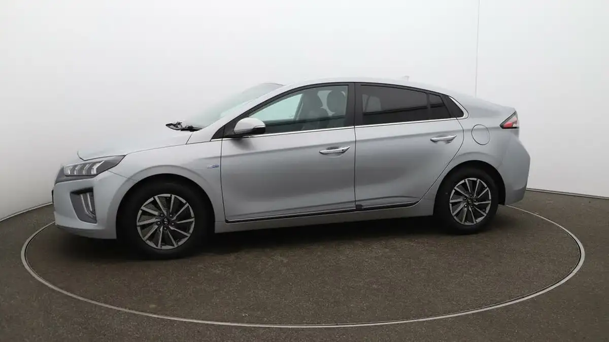 2020-hyundai-ioniq-e-premium-se-electric-100kw-big-67