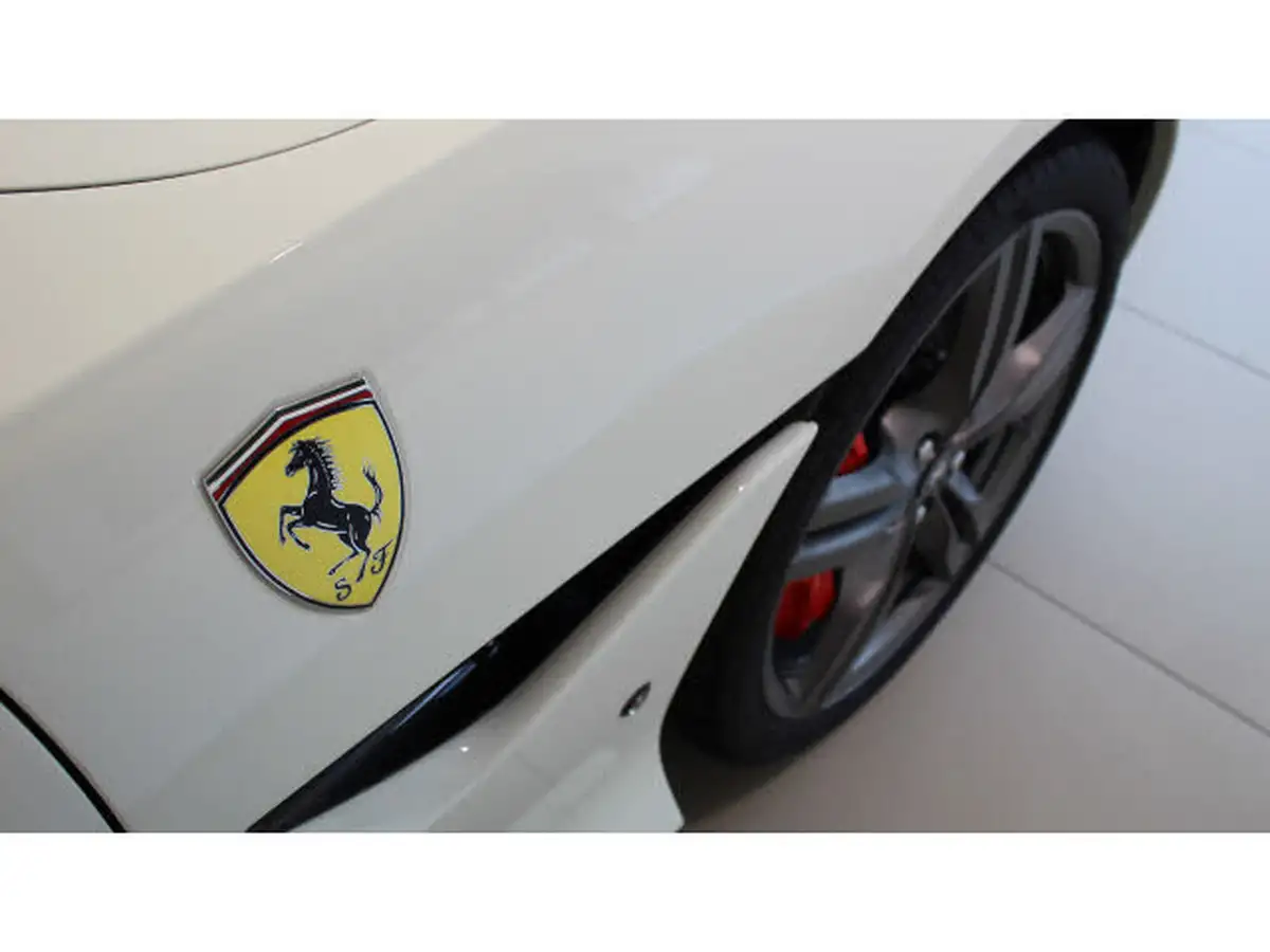 2019-ferrari-portofino-bca-big-28