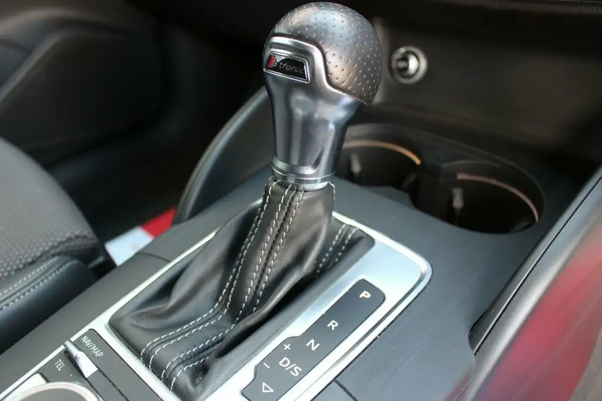 2019-audi-a3-16-30-tdi-s-line-ss-sportback-5d-tronic-big-14