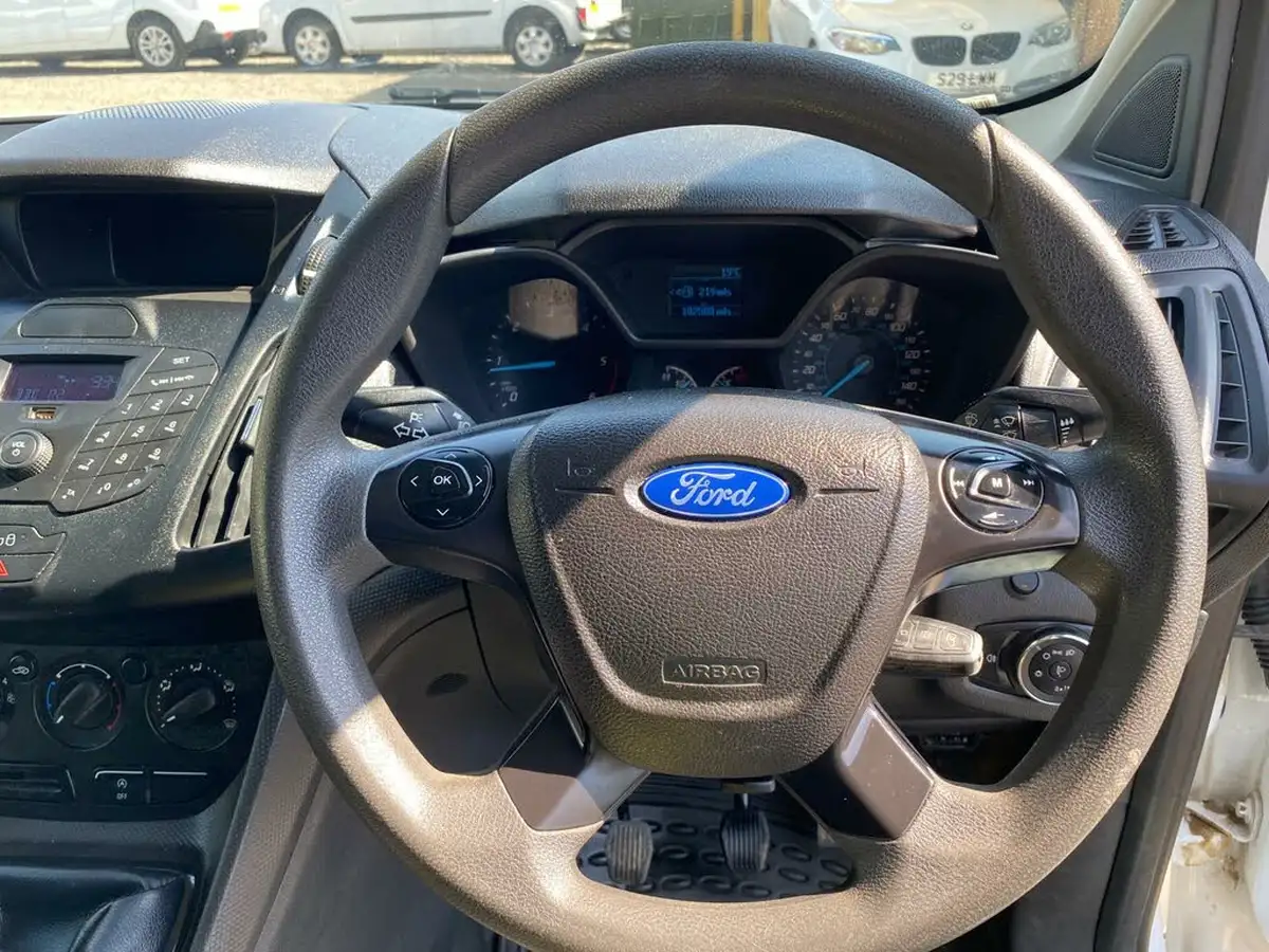 2016-ford-transit-connect-16tdci-l1-200-panel-big-31