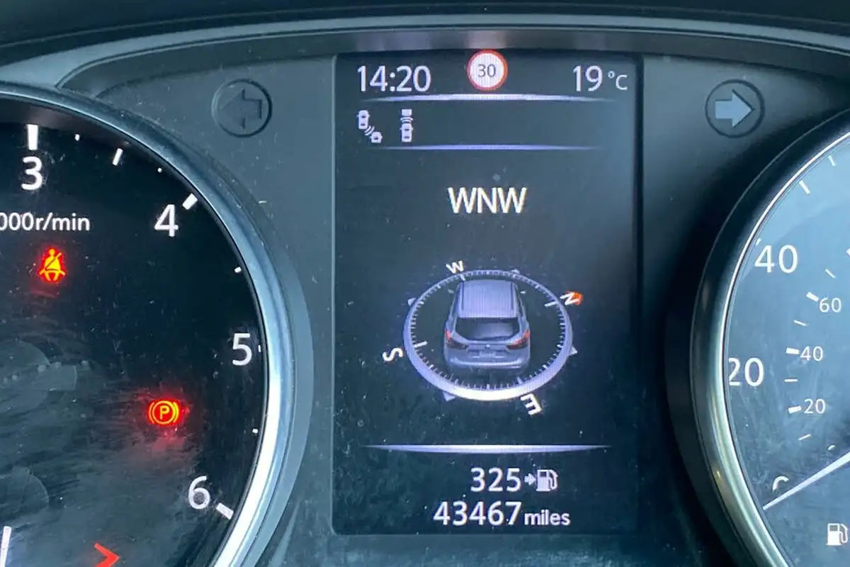 2018-nissan-qashqai-16dci-tekna-big-48