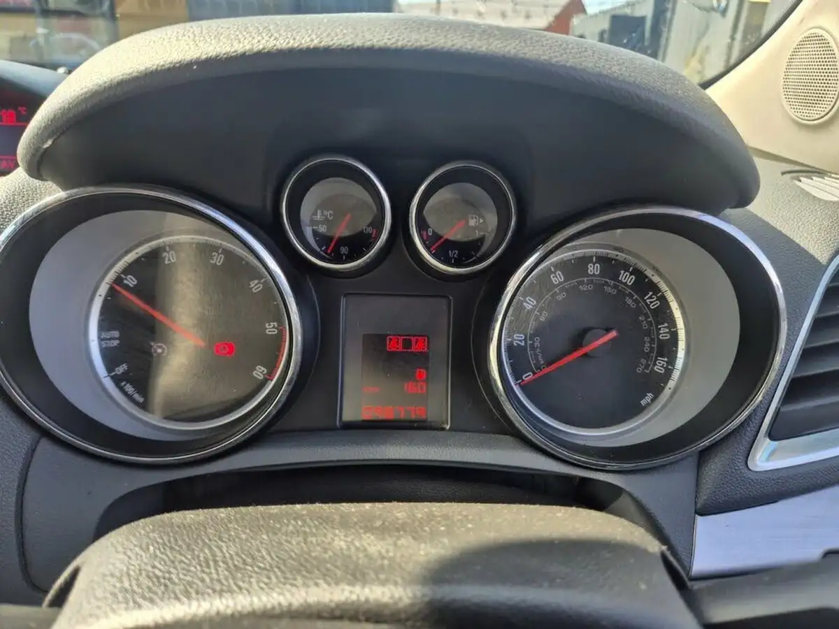 2015-vauxhall-mokka-16cdti-se-136ps-ecoflex-big-12