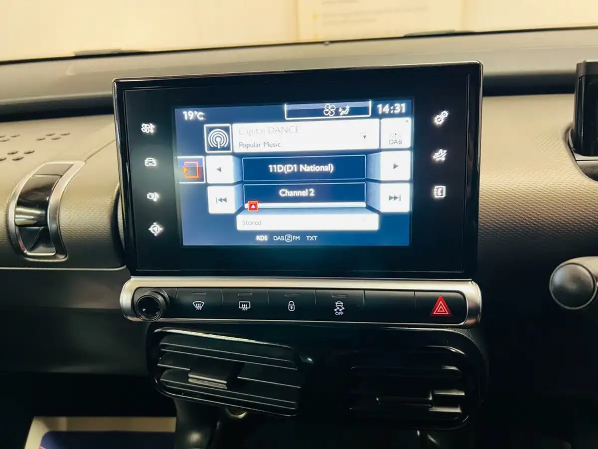 2015-citroen-c4-cactus-12-flair-110ps-ss-big-24