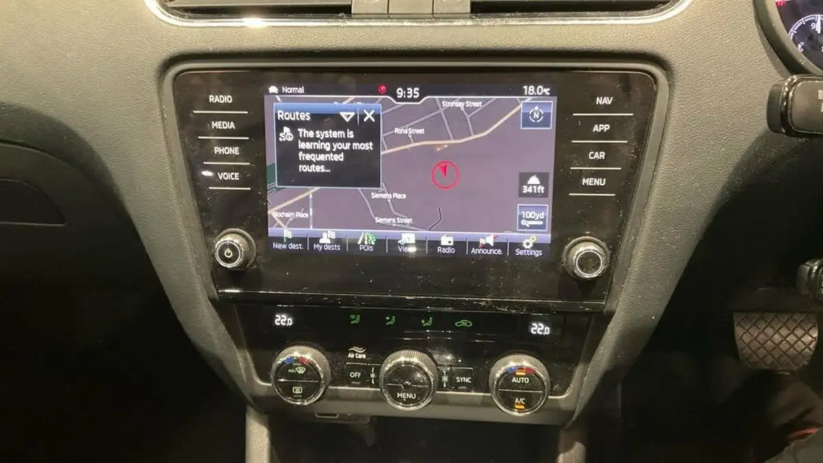 2019-skoda-octavia-16tdi-se-technology-hatchback-dsg-big-9