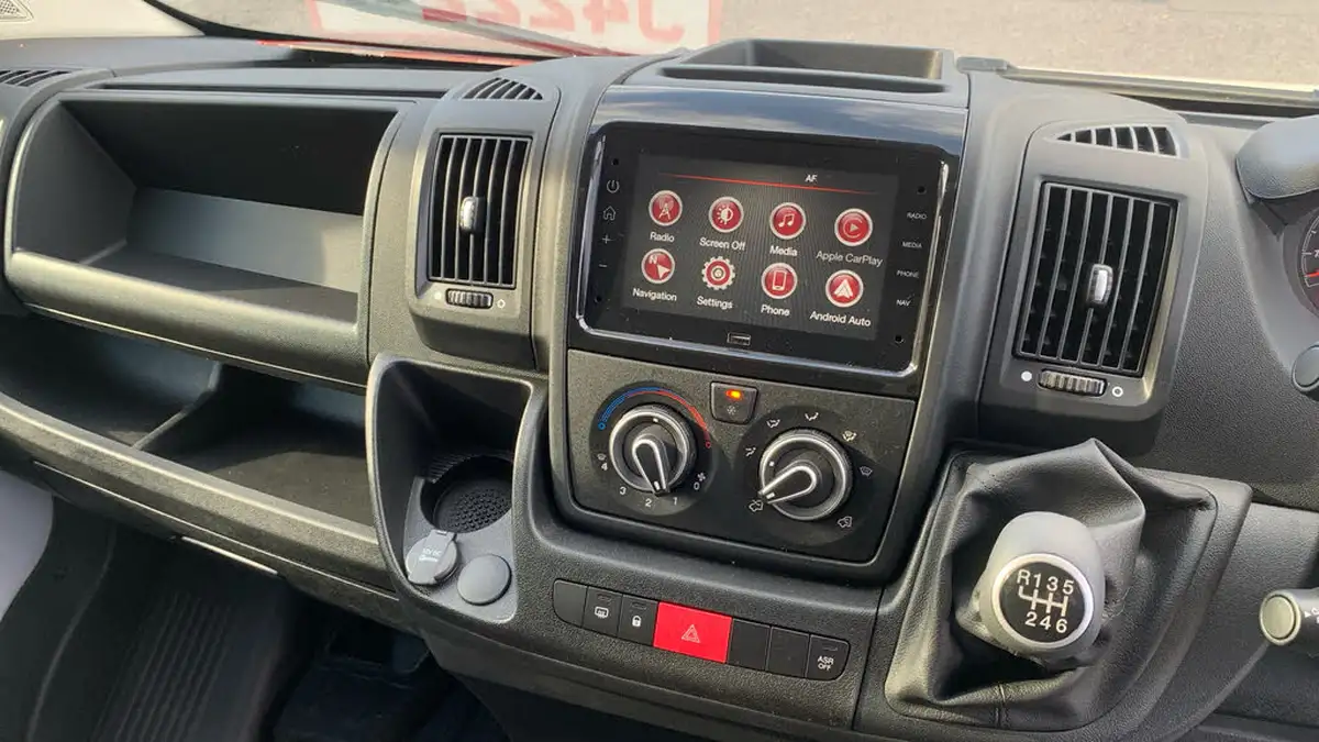 2023-citroen-relay-22bluehdi-35-l3h2-enterprise-edition-panel-big-9