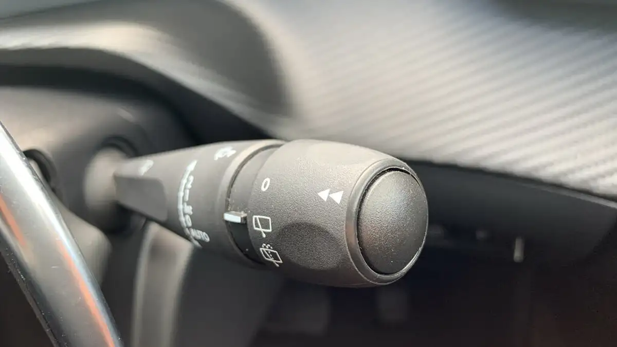2021-peugeot-2008-suv-12-puretech-allure-130bhp-eat8-big-27
