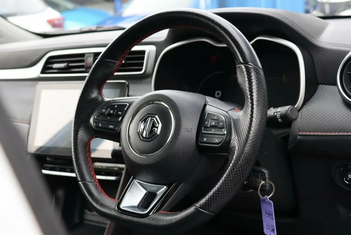 2021-mg-zs-suv-15-vti-tech-exclusive-big-24