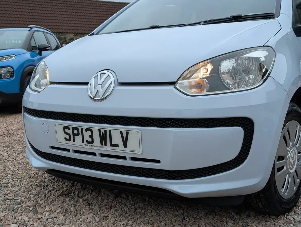 2013-volkswagen-up-10-move-up-59bhp-3d-big-5