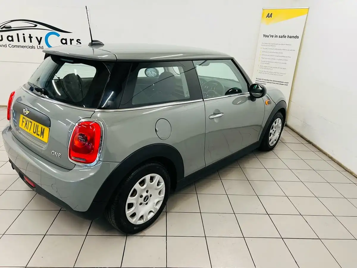 2017-mini-cooper-12-one-3d-big-7