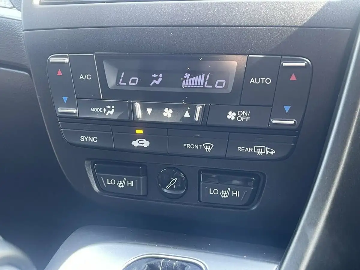 2016-honda-civic-18-ex-plus-honda-connect-with-navi-tourer-auto-big-29