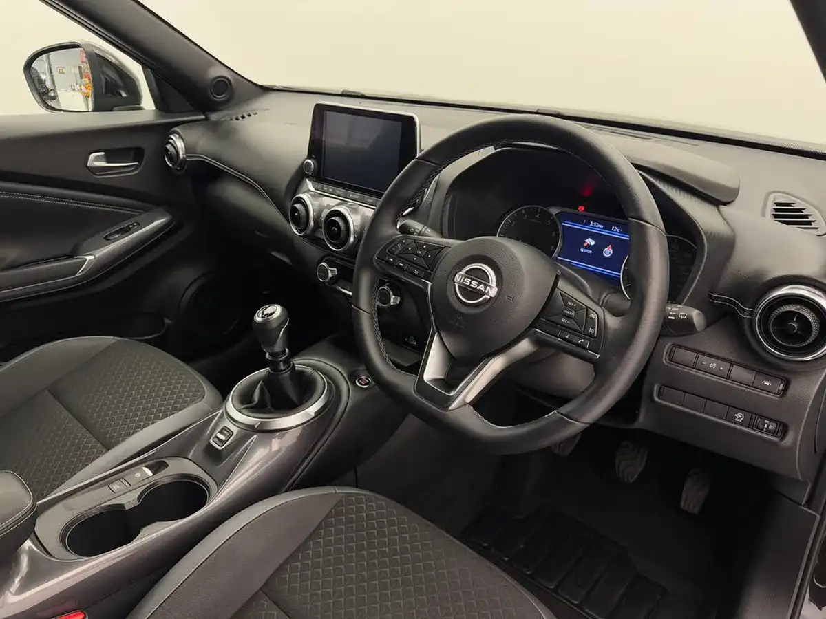 2024-nissan-juke-10-dig-t-n-connecta-big-18