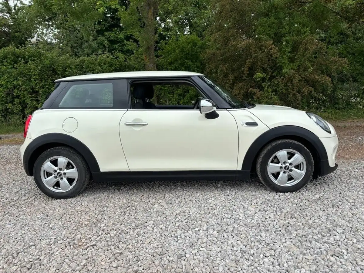 2015-mini-cooper-12-one-ss-3d-big-3