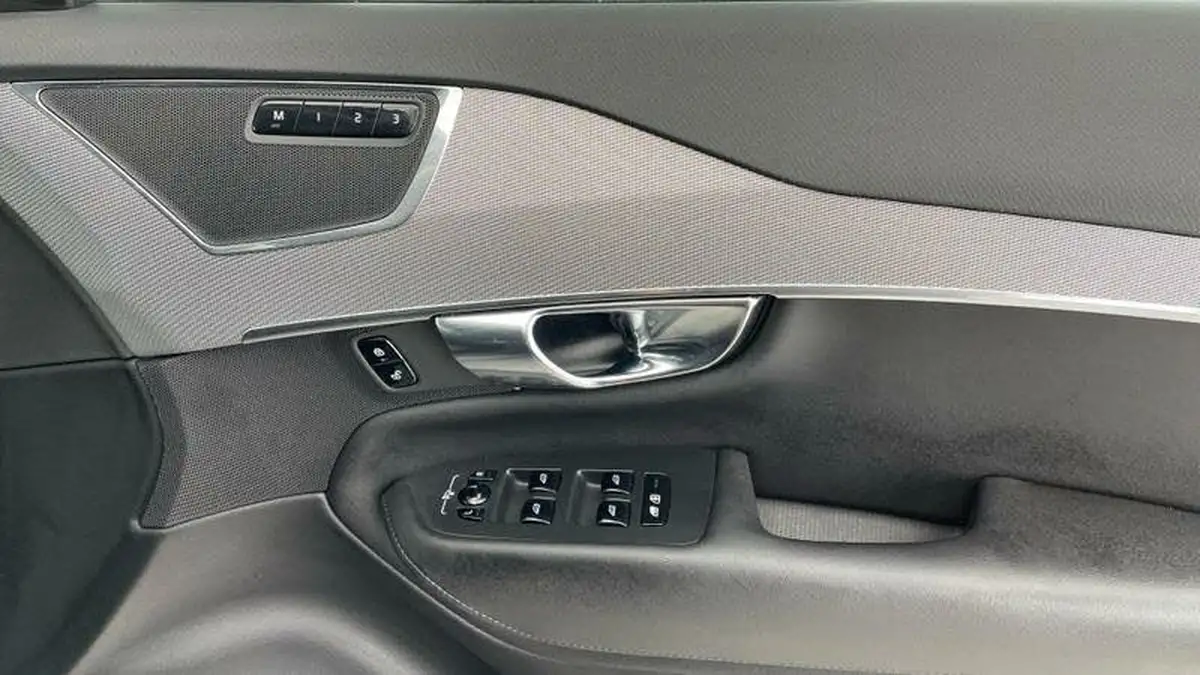 2024-volvo-xc90-20-b5-core-big-18
