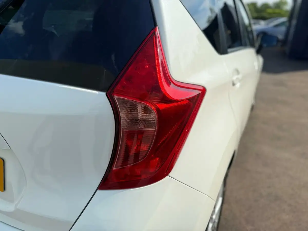 2014-nissan-note-12-tekna-cvt-big-36