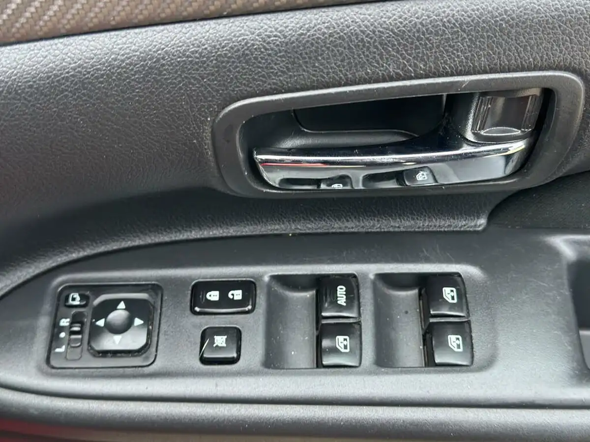 2015-mitsubishi-outlander-22di-d-gx3-7st-auto-big-43
