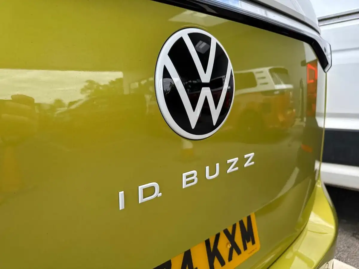 2024-volkswagen-idbuzz-e-style-standard-big-36