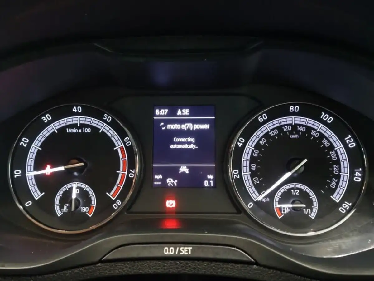 2020-skoda-karoq-15-tsi-se-technology-big-10