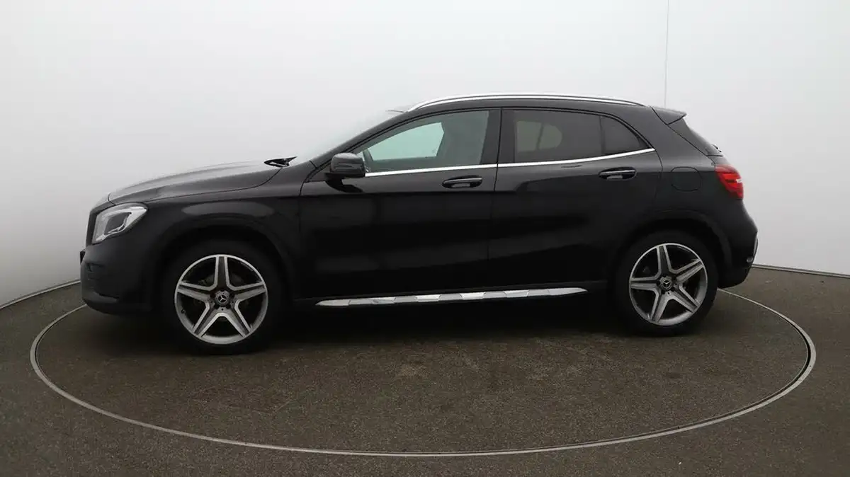 2020-mercedes-benz-gla-class-16-gla-200-amg-line-edition-plus-7g-dct-big-60