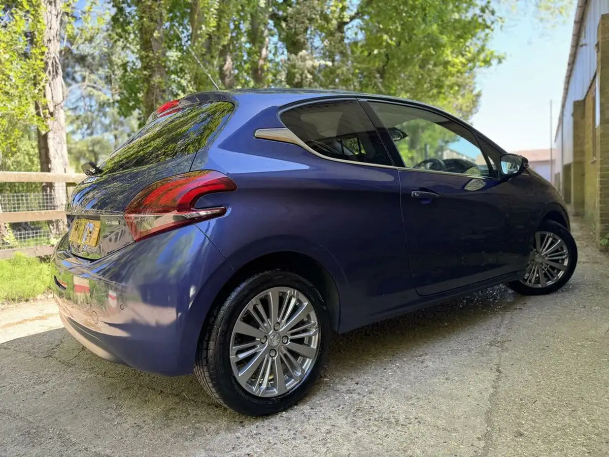 2016-peugeot-208-12-puretech-allure-82bhp-3d-big-24