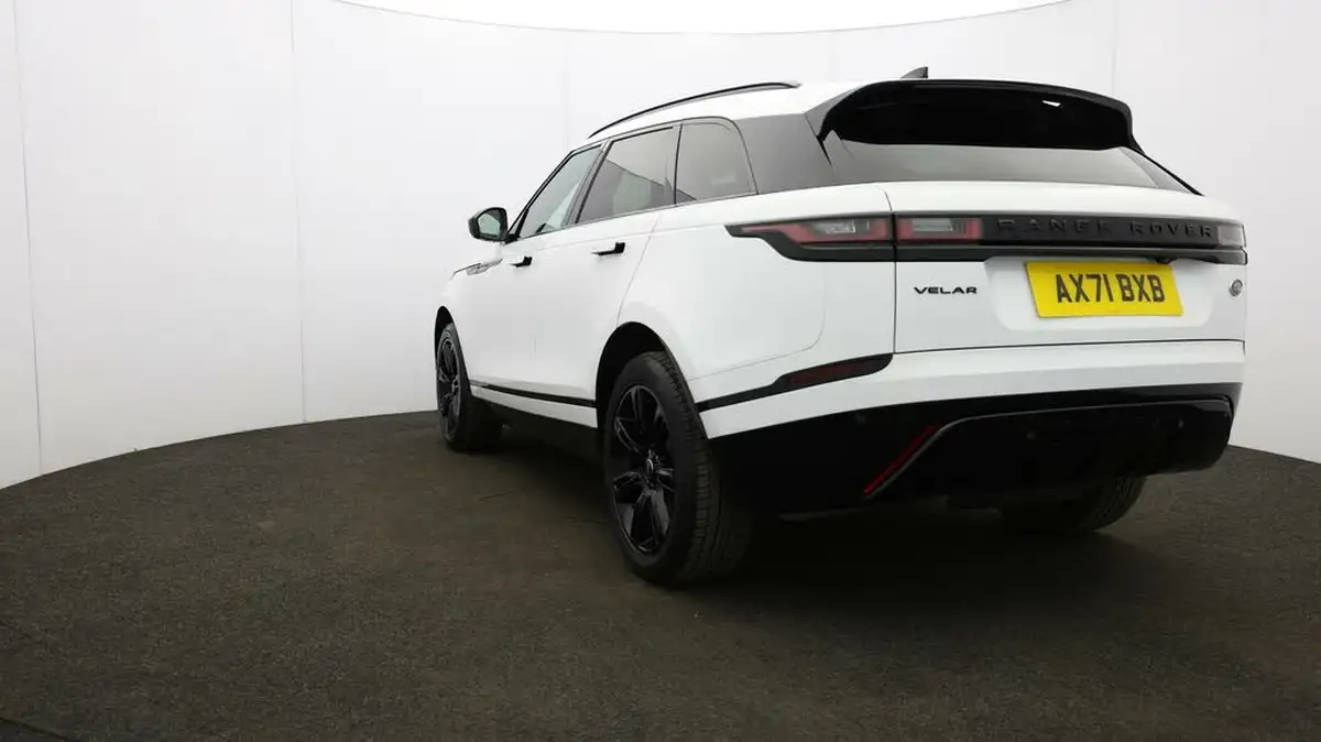 2022-land-rover-range-rover-velar-20-d200-r-dynamic-se-big-42