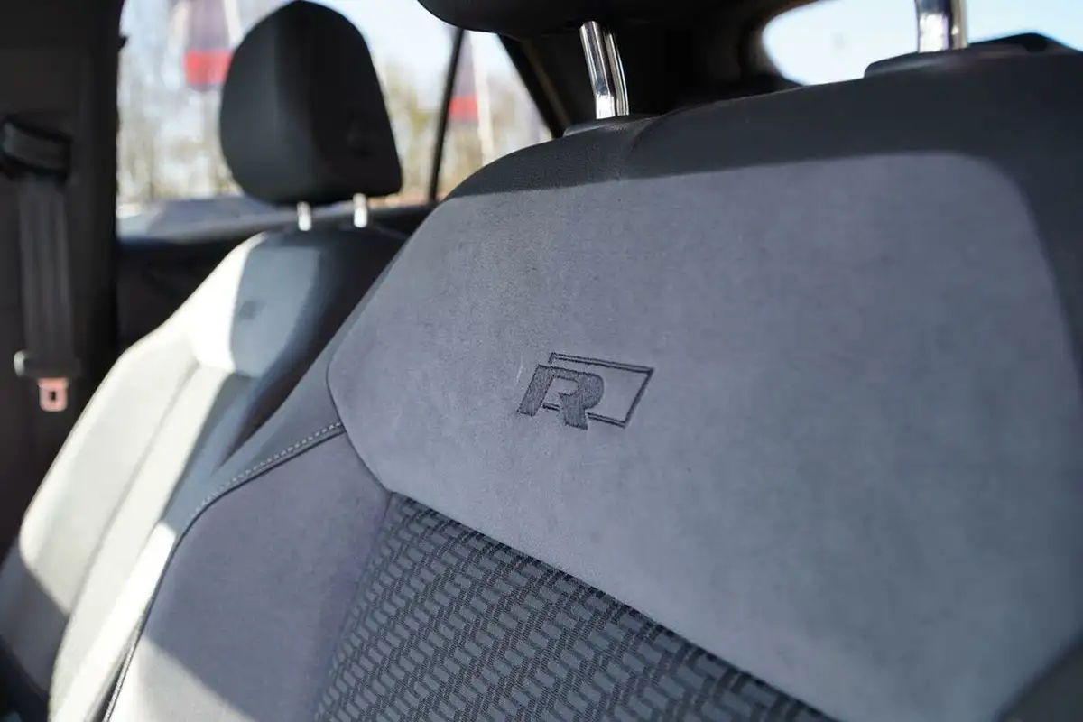 2020-volkswagen-t-roc-20tdi-r-line-dsg-big-16