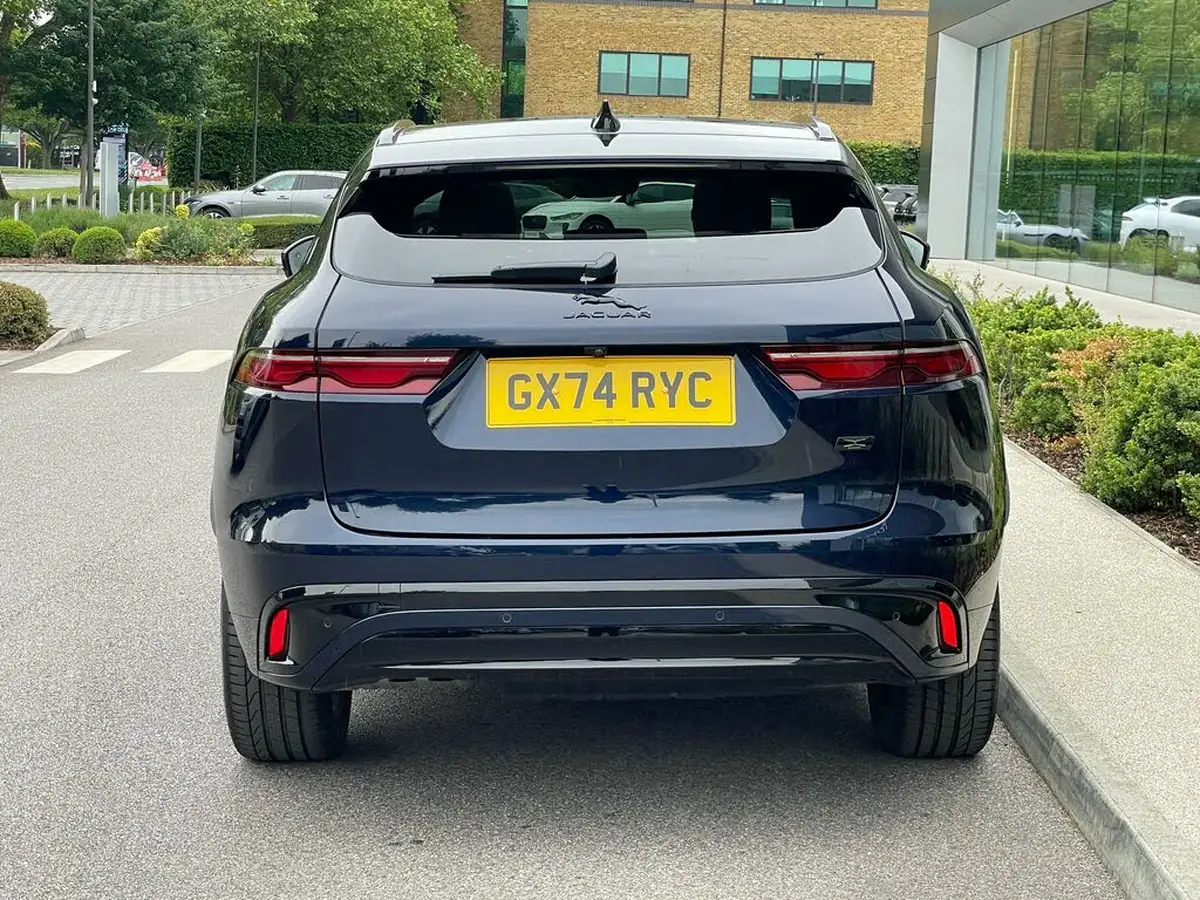 2024-jaguar-f-pace-20-d200-r-dynamic-se-black-90th-anniversary-edition-big-11