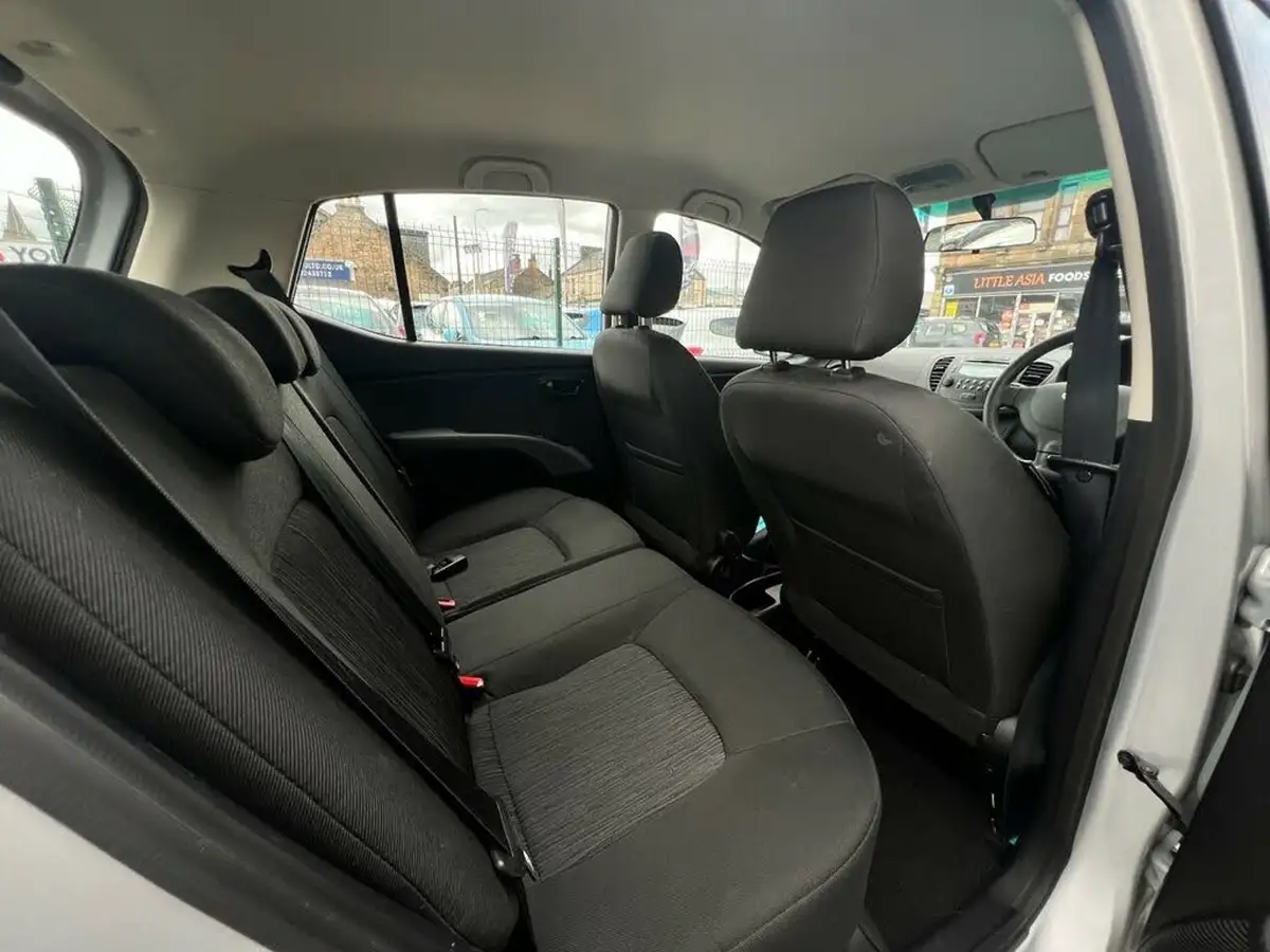 2013-hyundai-i10-12-active-auto-big-12