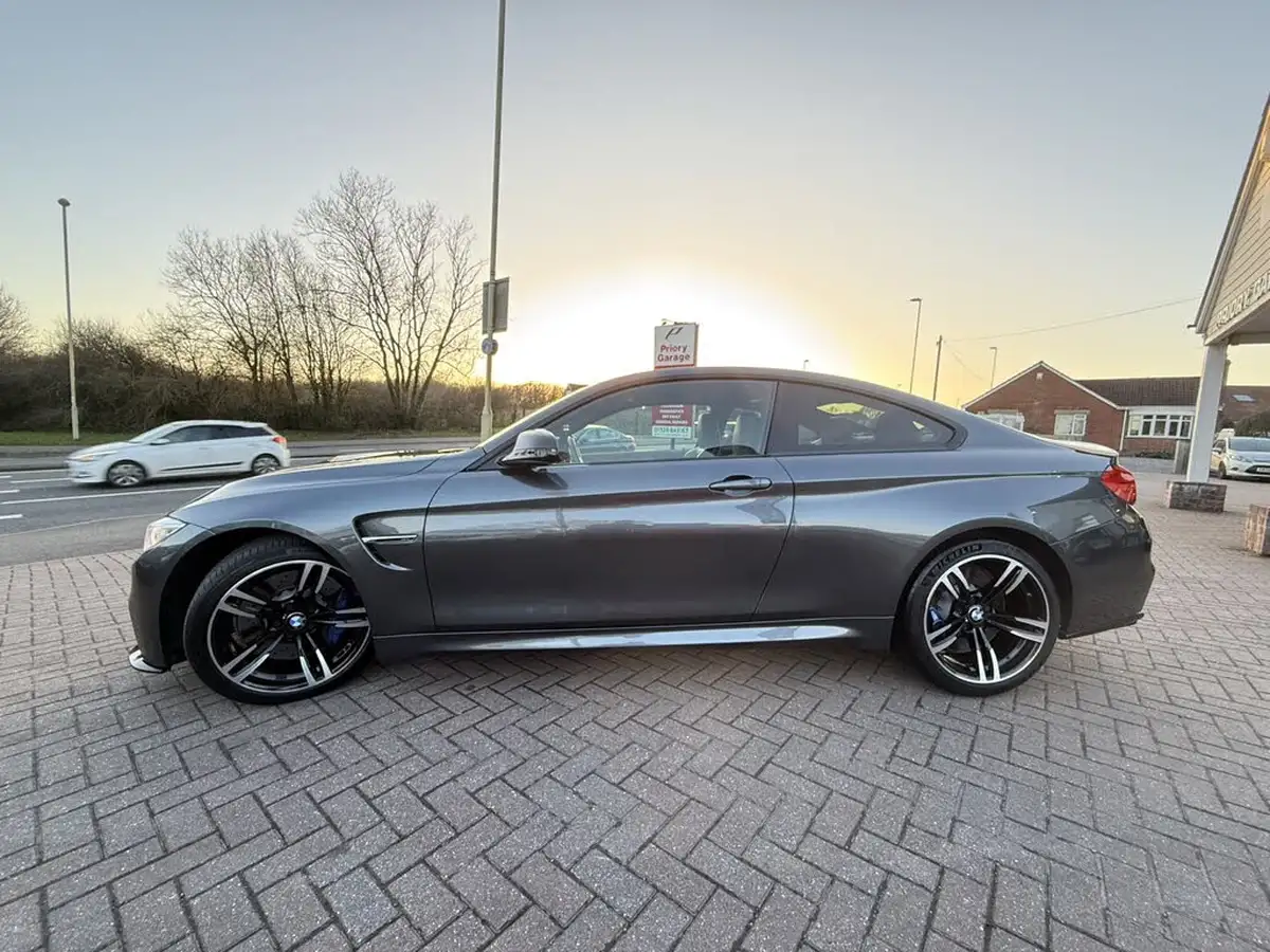 2015-bmw-4-series-30-m4-425bhp-ss-coupe-m-dct-big-3