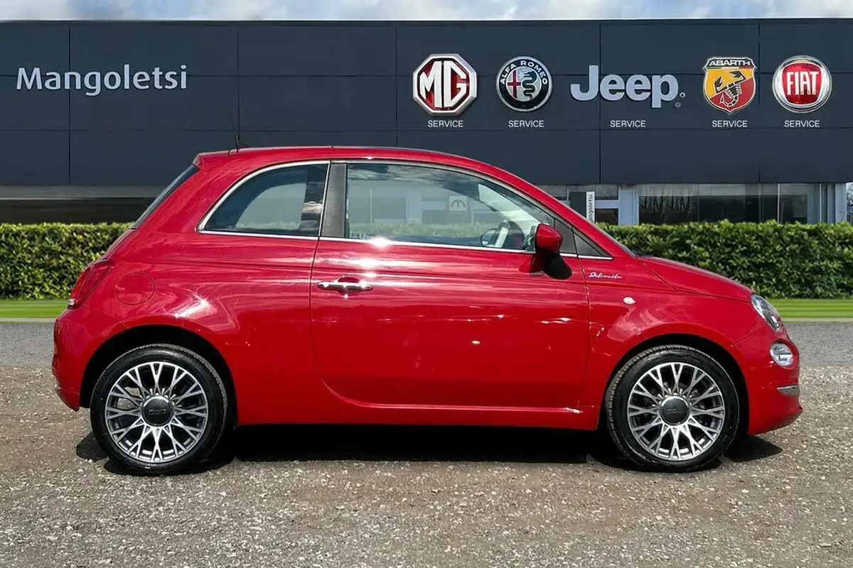 2022-fiat-500-10-dolcevita-big-3