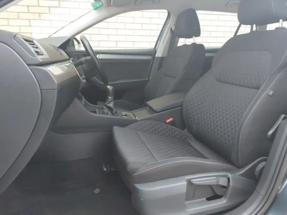 2021-skoda-superb-20tdi-se-150ps-estate-big-4