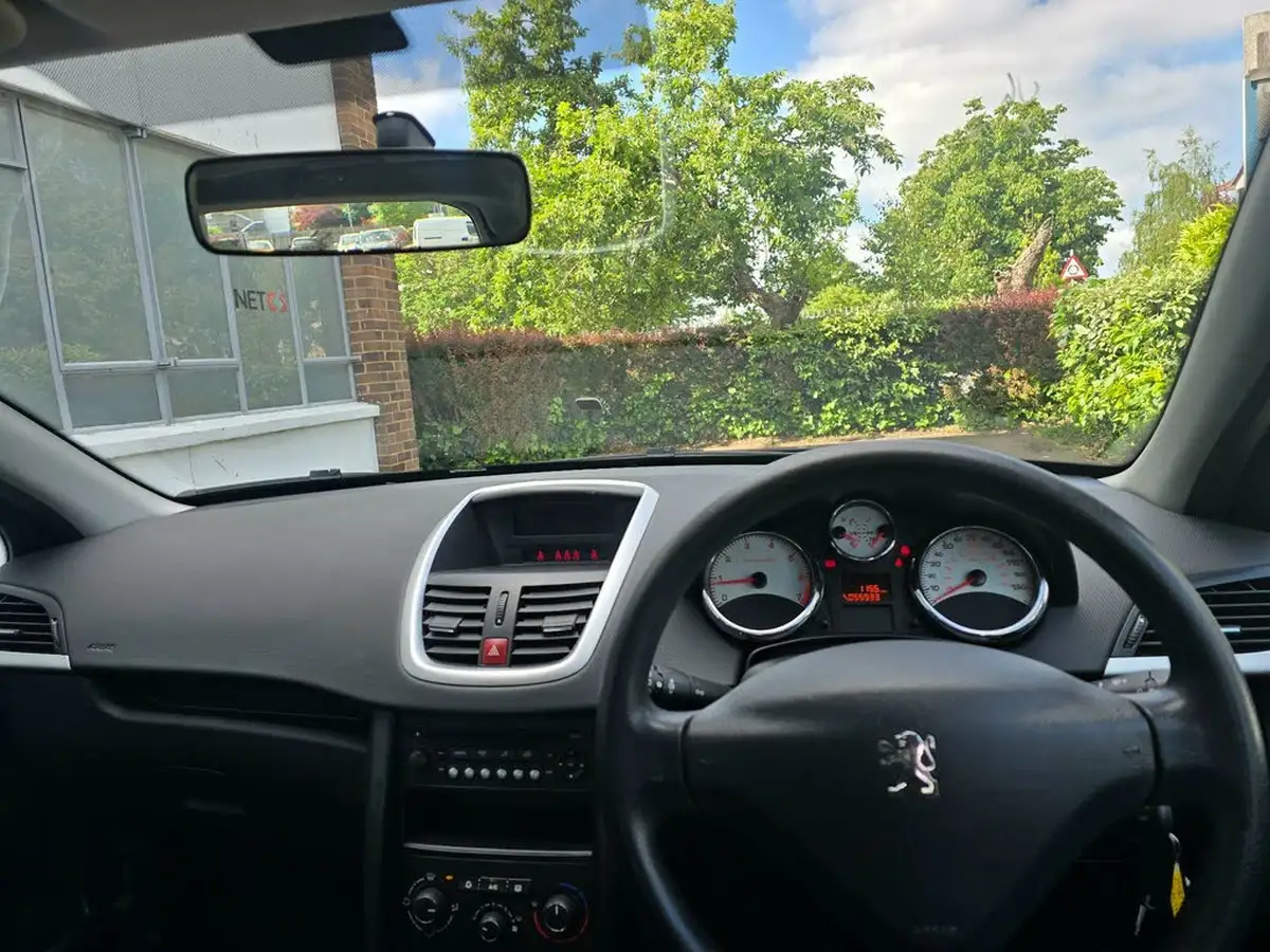2011-peugeot-207-sw-14-s-big-12