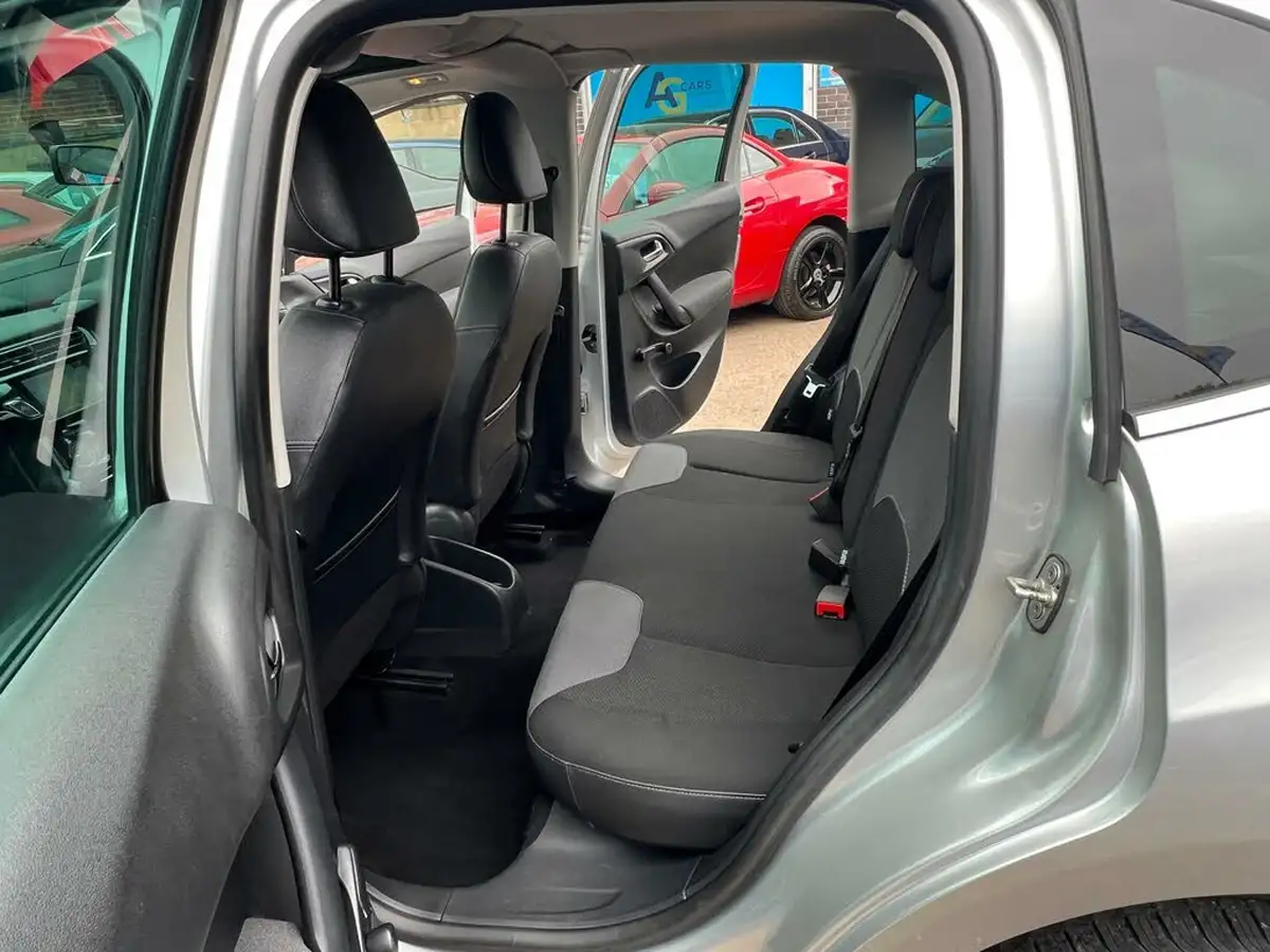 2011-citroen-c3-14-connexion-big-4