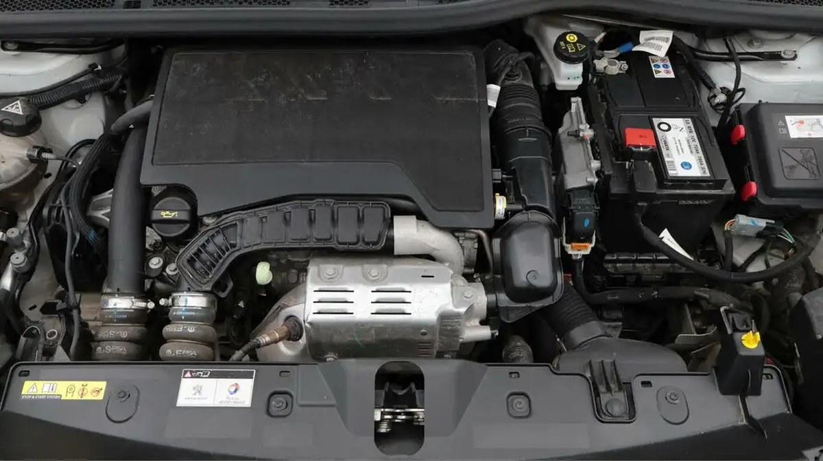 2022-peugeot-2008-suv-12-puretech-gt-big-18