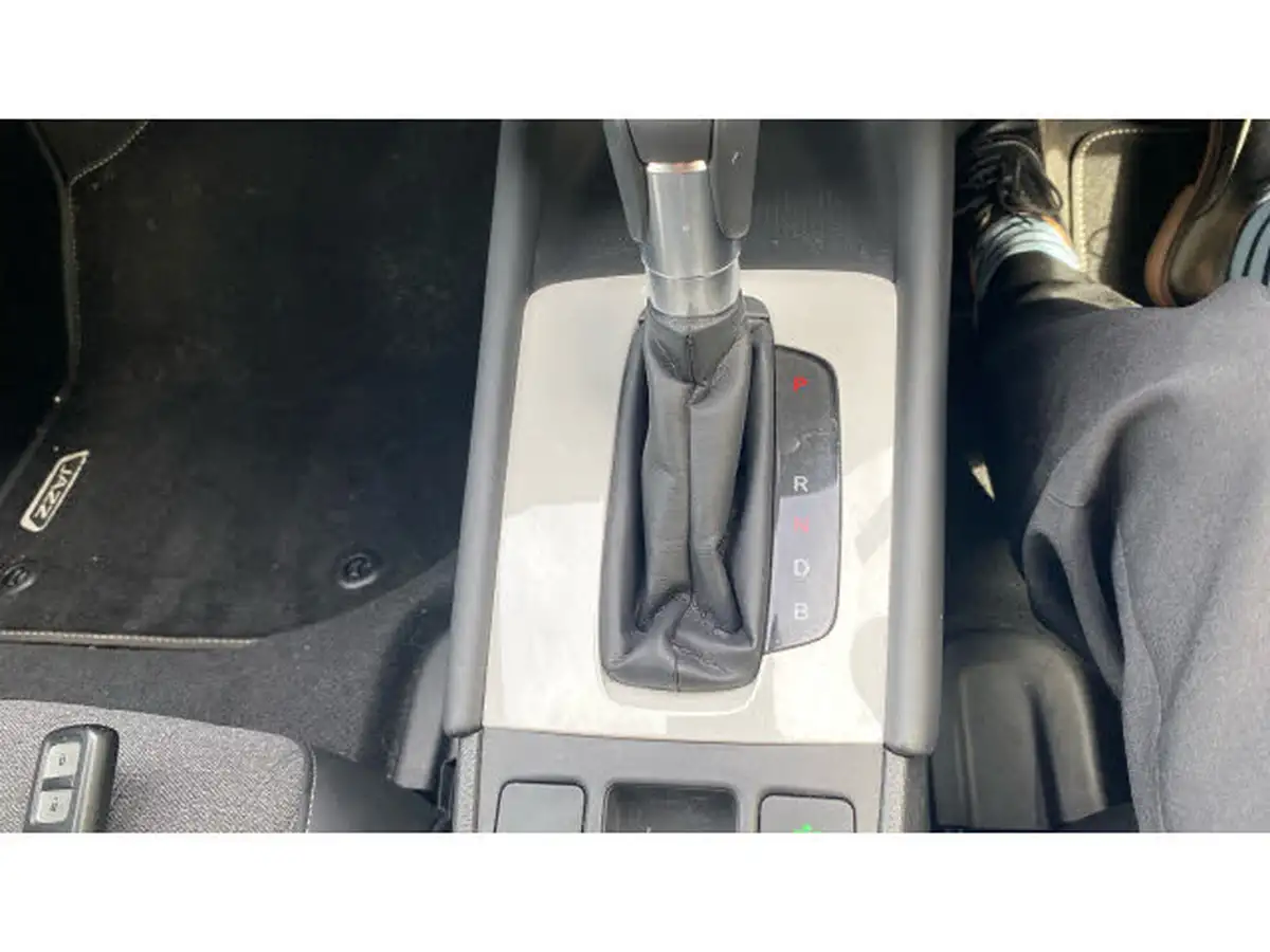 2024-honda-jazz-15-i-mmd-advance-big-28