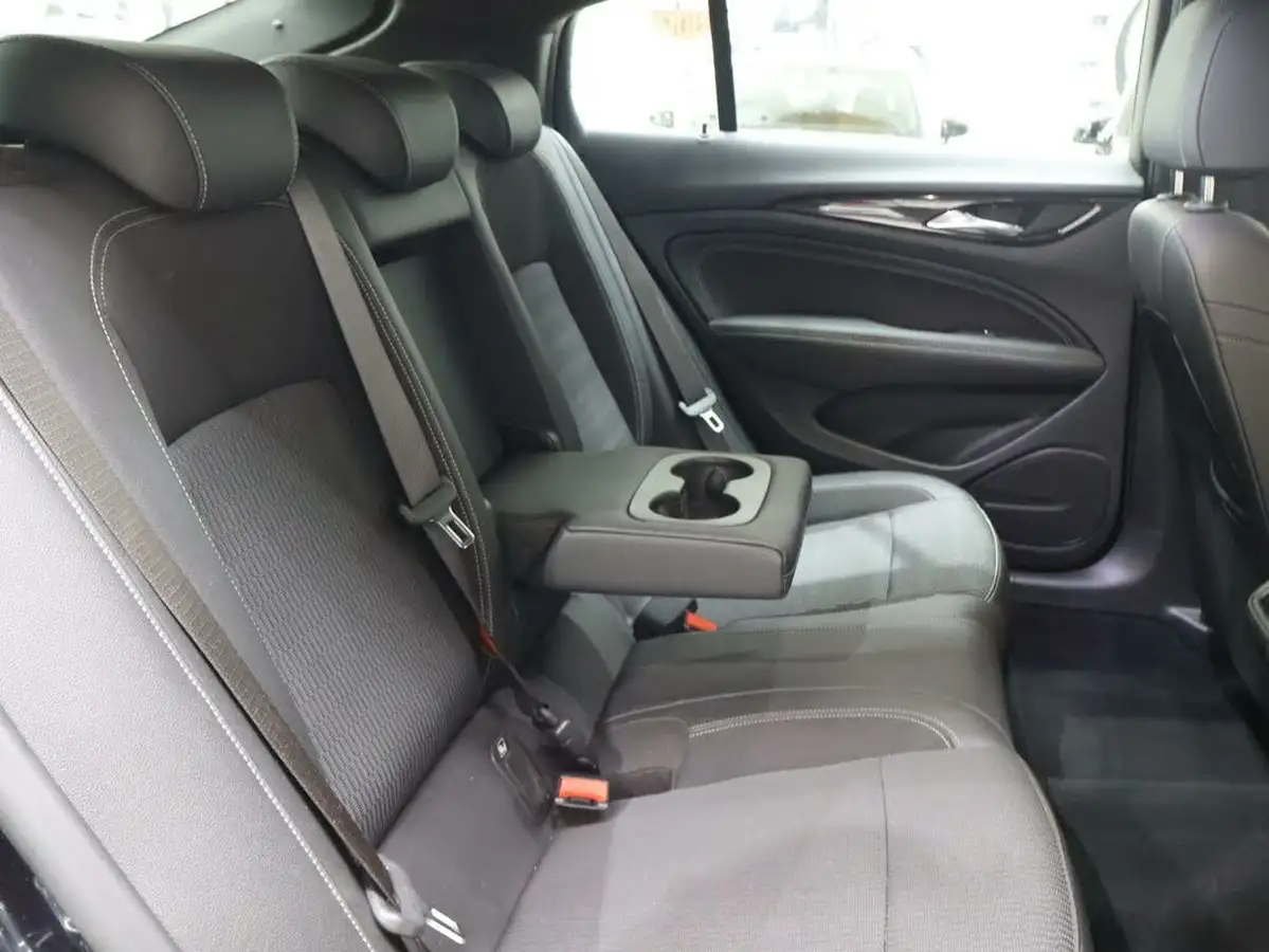 2018-vauxhall-insignia-grand-sport-20td-sri-vx-line-nav-big-12