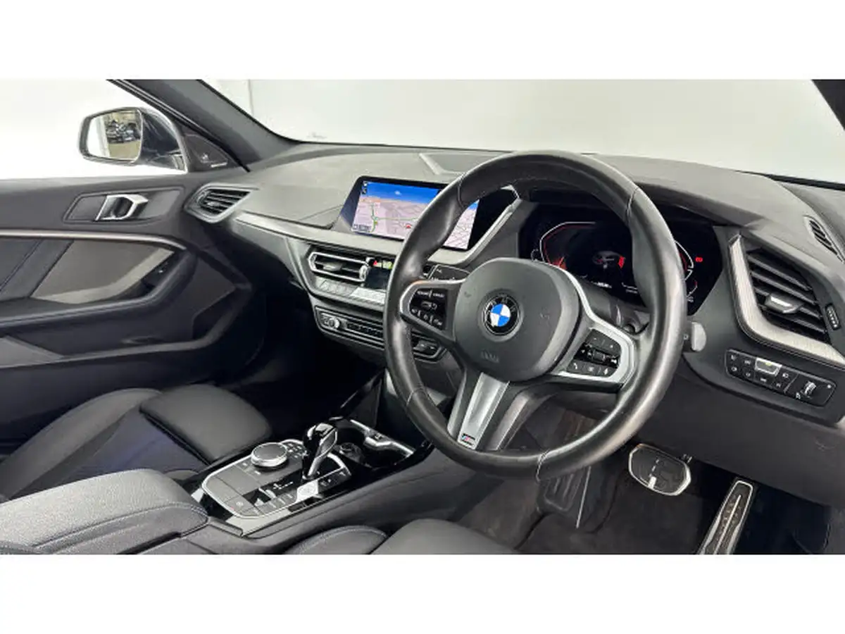 2023-bmw-1-series-15-118i-m-sport-lcp-dct-big-5
