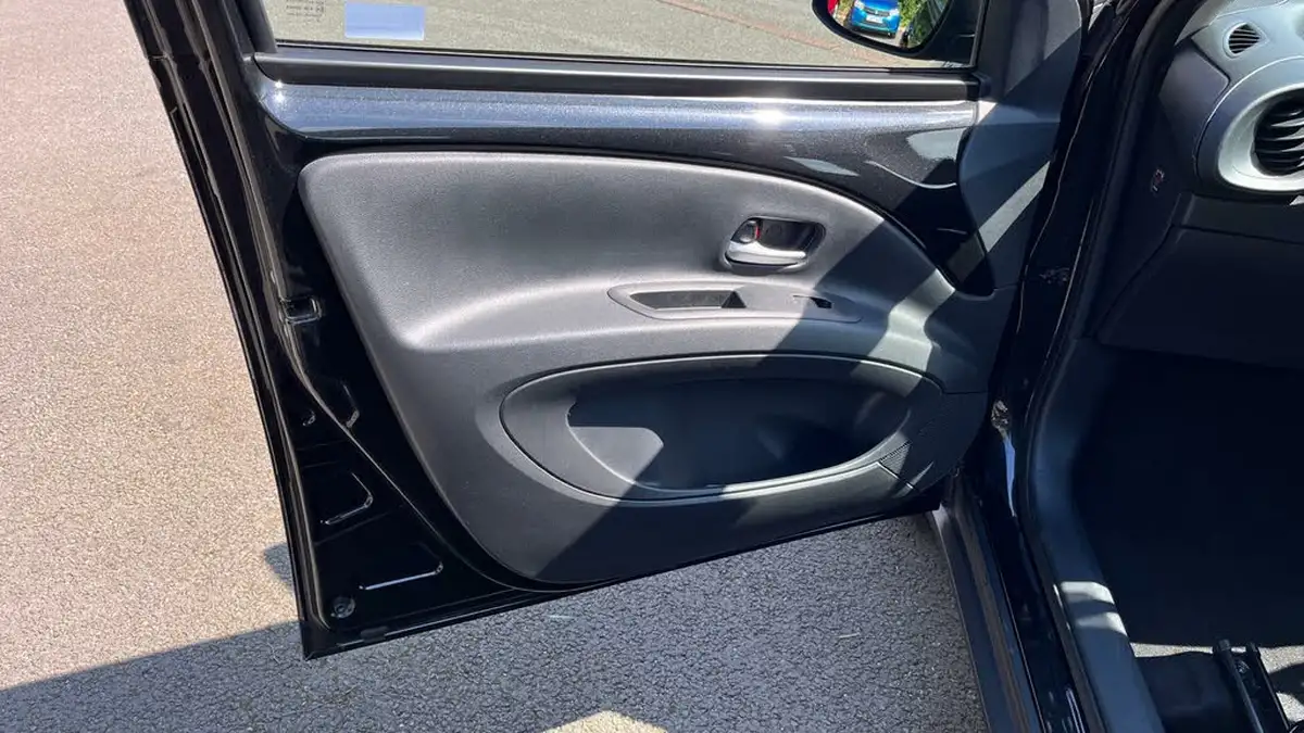 2023-toyota-aygo-x-10-vvt-i-pure-big-33
