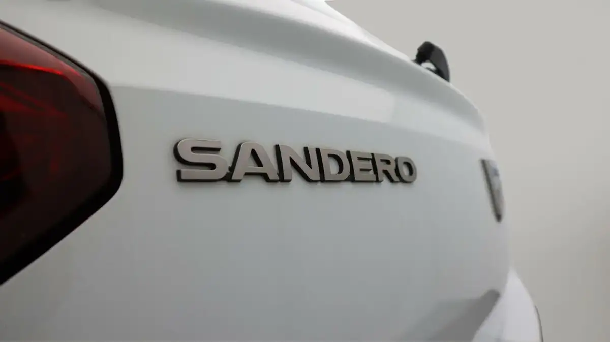 2022-dacia-sandero-10-sce-essential-big-20