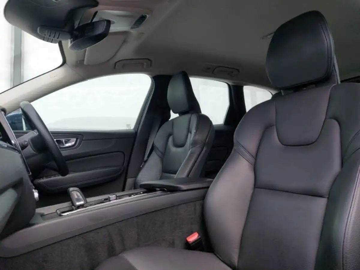 2020-volvo-xc60-20-b5-momentum-big-4