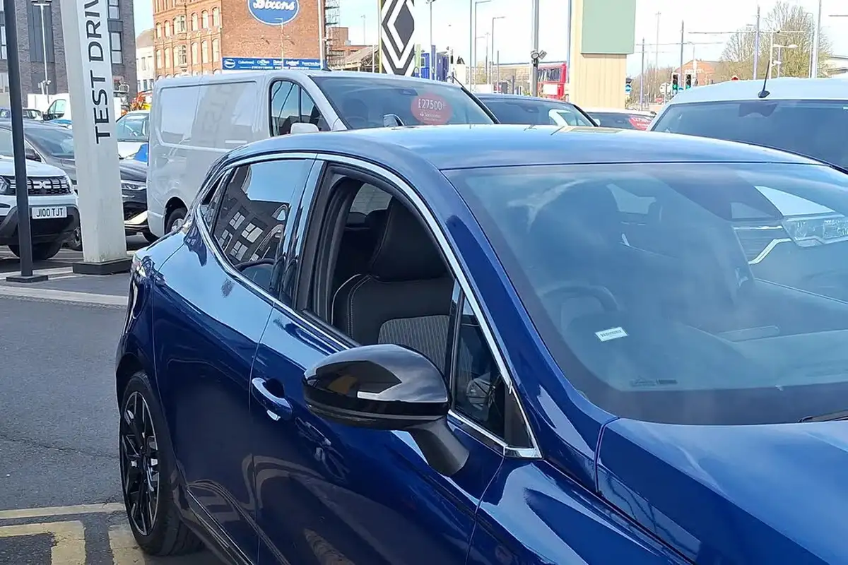 2024-renault-clio-16-techno-big-24