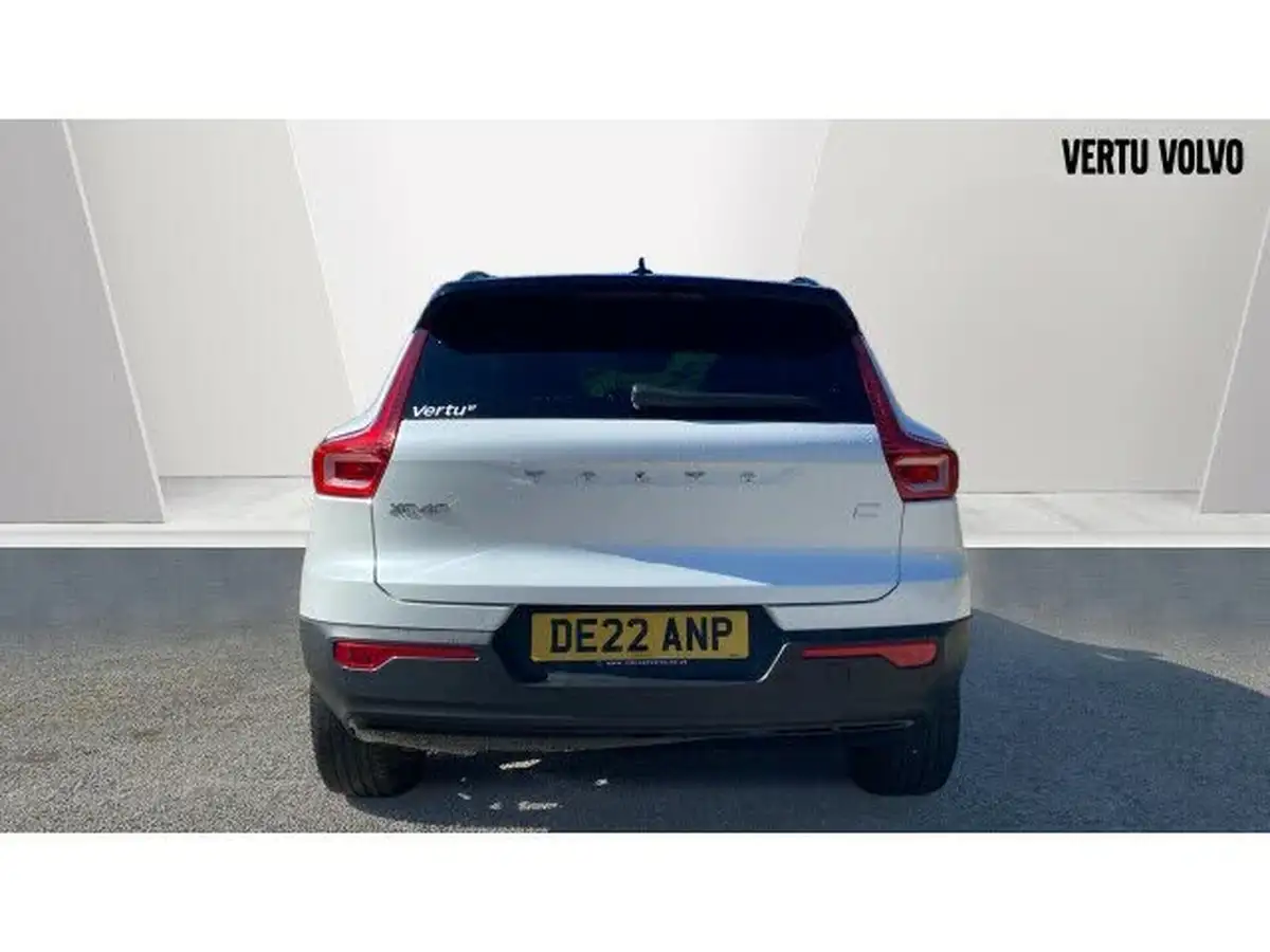2022-volvo-xc40-15-t5-r-design-pro-big-12