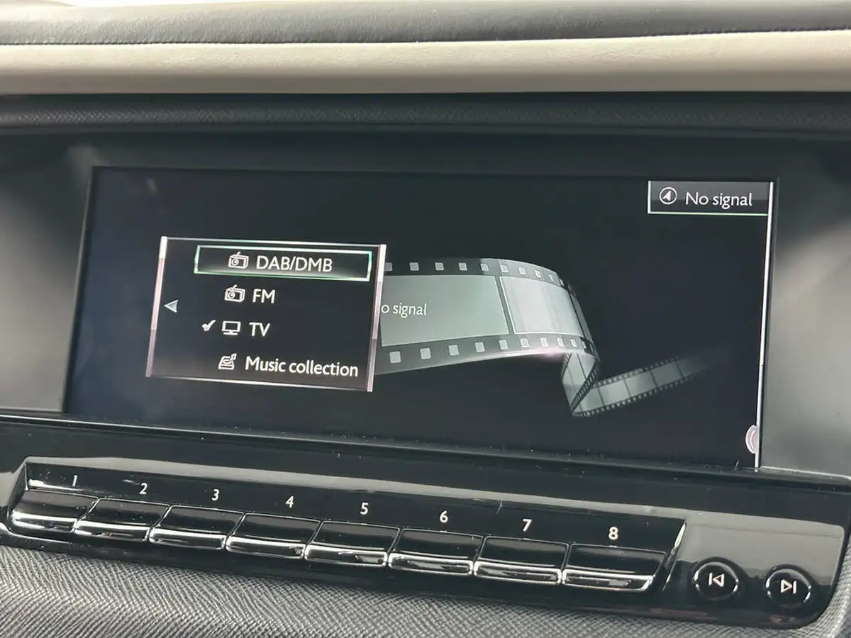 2023-rolls-royce-cullinan-675-black-badge-big-26