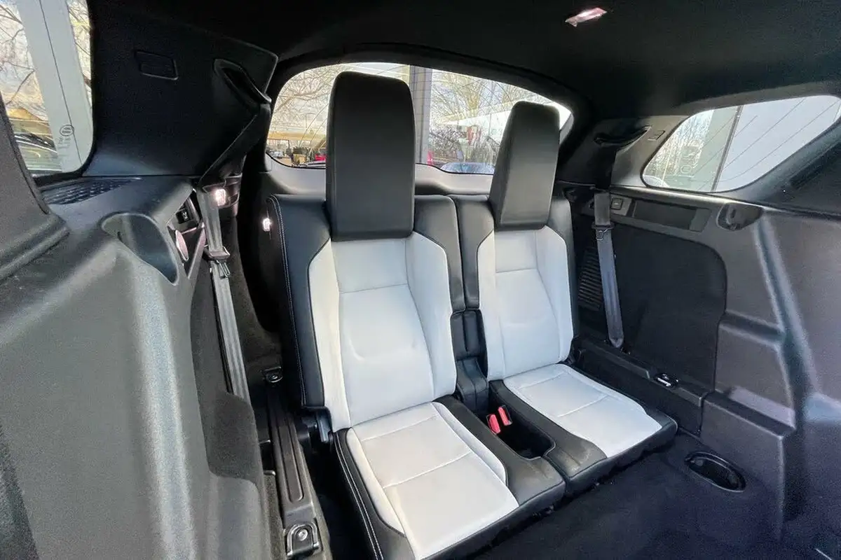 2022-land-rover-discovery-sport-20-d200-urban-edition-big-41
