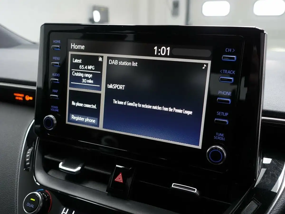 2020-toyota-corolla-18-vvt-i-icon-spare-wheel-hatchback-5d-big-29